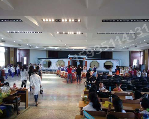 六一兒童節(jié)做的背景墻道具